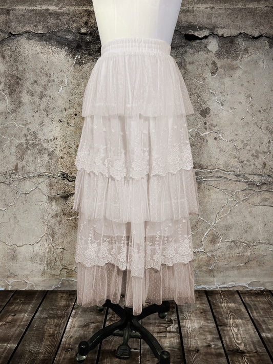 Womens Tiered Lace Skirt | Off White