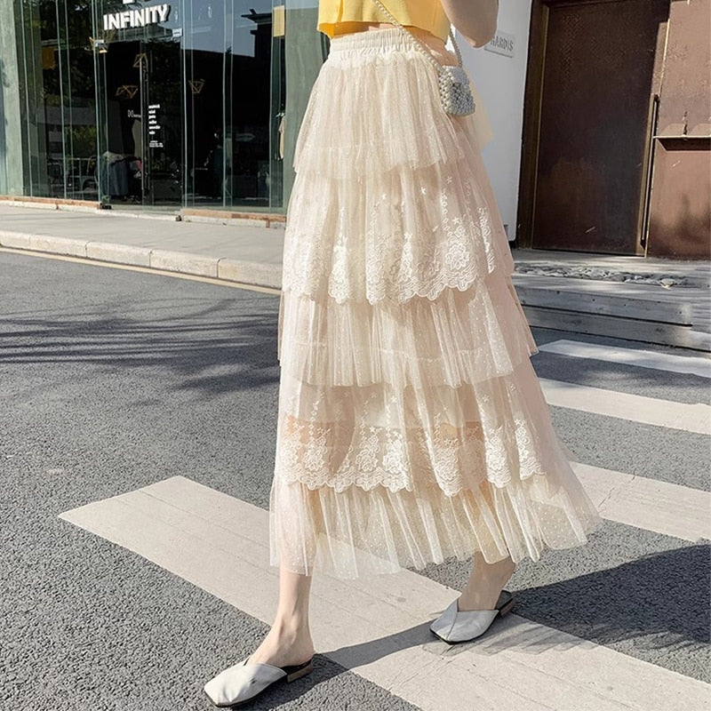 Womens Tiered Lace Skirt | Off White